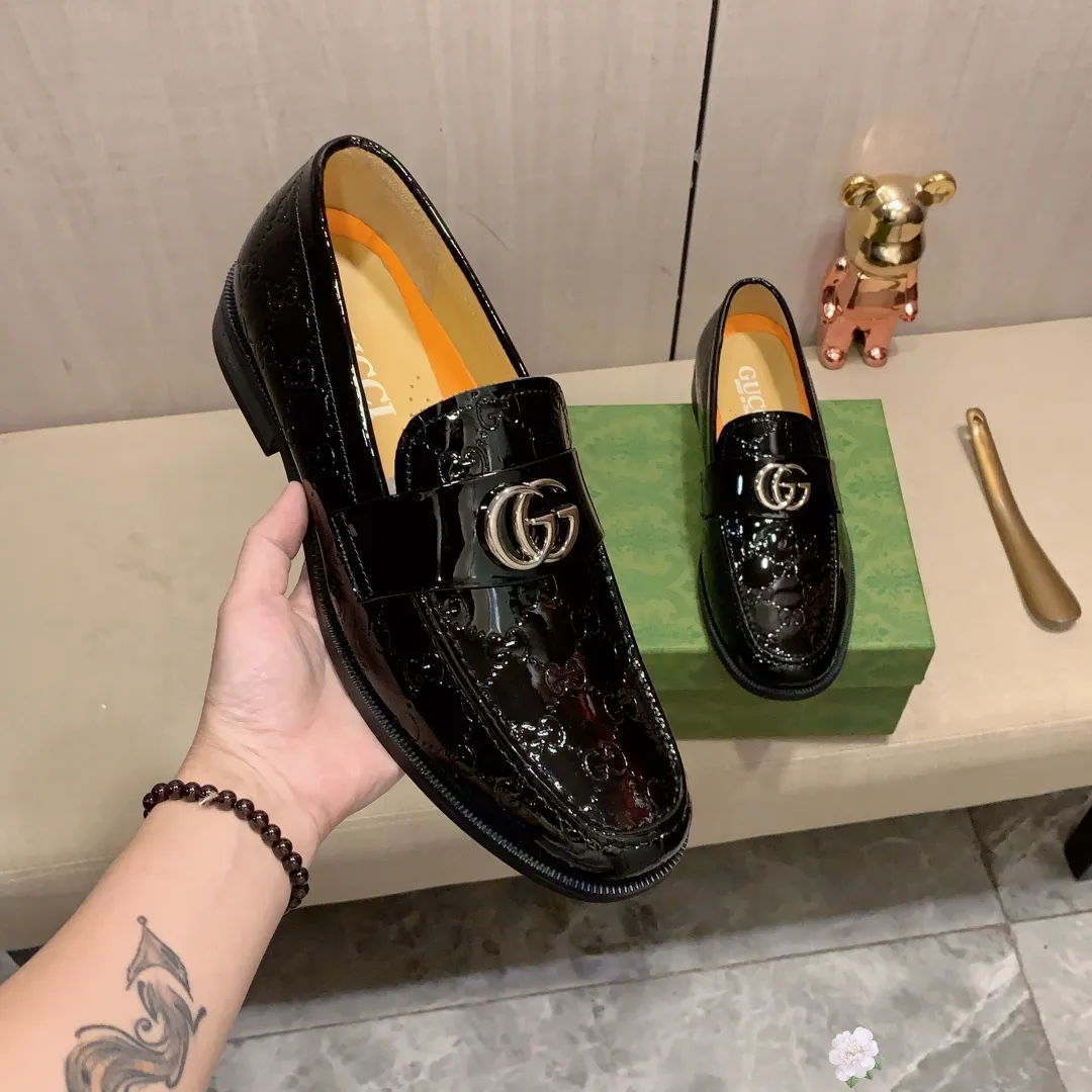 Men's Leather Shoes Men's Shoes 💰480💰💰🎩🎩 [Lightning] [Lightning] "Gucci*" The latest and most popular casual business leather shoes, top brand [Seduce] luxury ~ purchasing agent, top quality ~. [Strong] The upper is made of imported breathable cowhide with matching material ➕ breathable cowhide feet (•) and fine workmanship. The original stylish and stylish soft rubber wear-resistant and non-slip outsole is light and comfortable on the feet. The real thing looks better when taken in real life. 309: code: 38-44, can be customized to 45